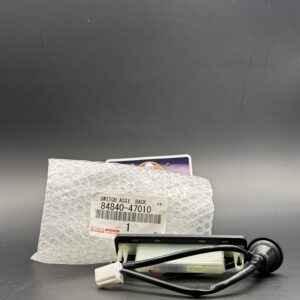84840-47010 SWITCH ASSY, BACK
